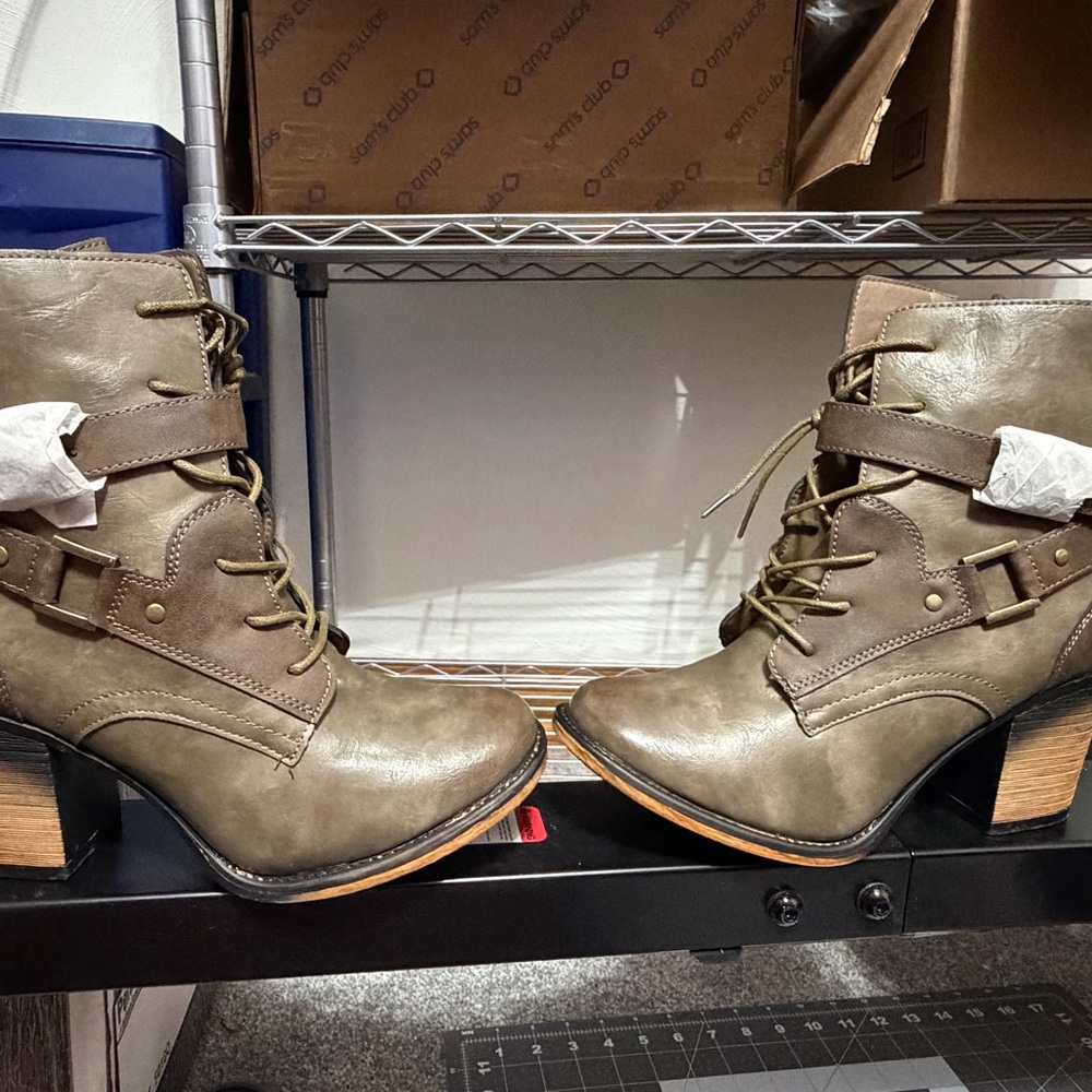 Pierre Dumas Olive Green Lace-Up Heeled Ankle Boots